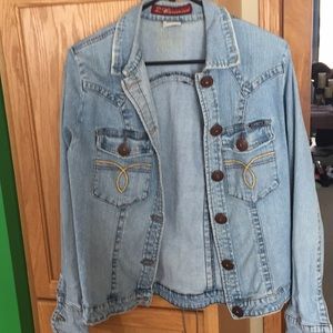 Super trendy denim jacket!!